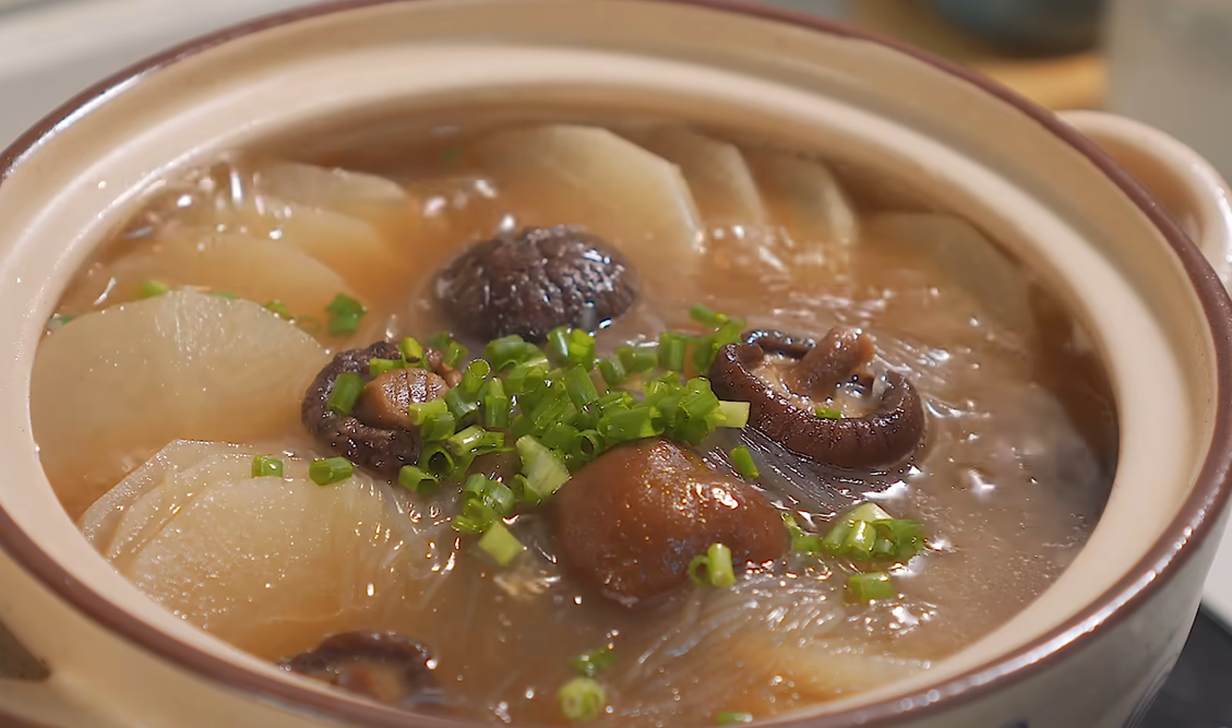 萝卜肉末粉丝煲
